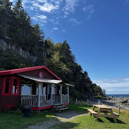Auberge Festive Sea Shack Sainte Anne-des-Chênes Exterior foto