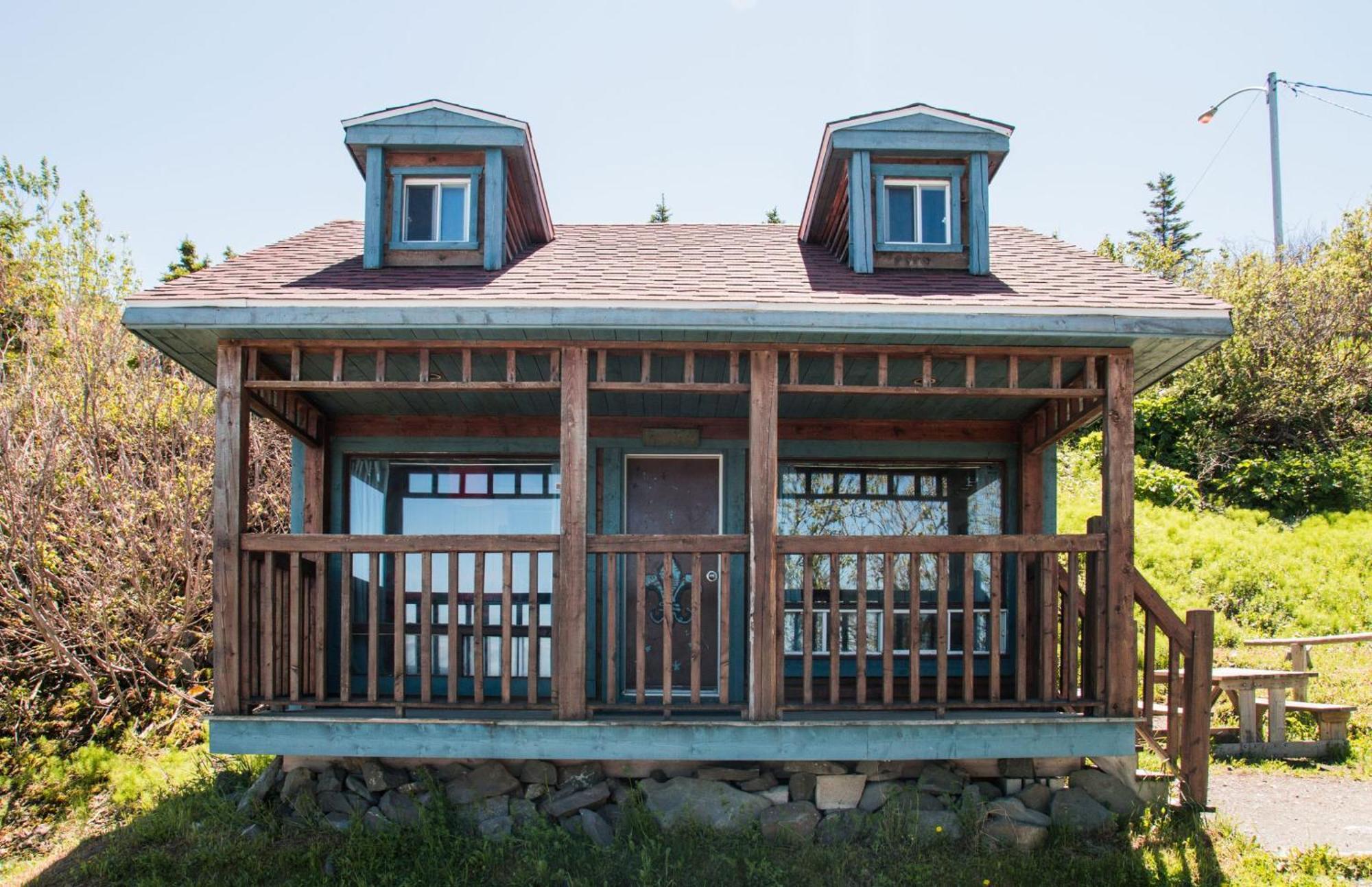 Auberge Festive Sea Shack Sainte Anne-des-Chênes Exterior foto